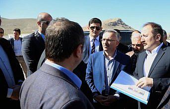 Bakan Ağbal Bayburt'ta incelemelerde bulundu