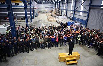 Belediye Başkanı Akın, kadroya alınan işçilerle buluştu