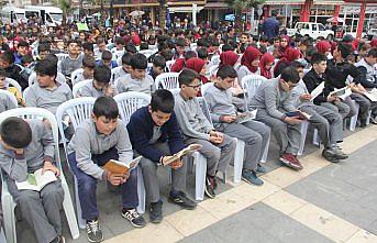 Beş bin 555 öğrenci aynı anda kitap okudu