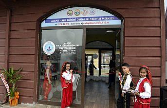Halk Eğitimi Ürünleri Tanıtım Merkezi açıldı