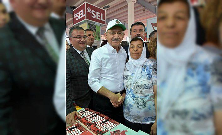 Kılıçdaroğlu'ndan Merzifon 3. Kitap Fuarı'na ziyaret