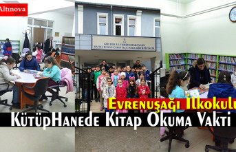 Kitap Kokuları Arasında Kütüphanede Kitap Okuma Vakti