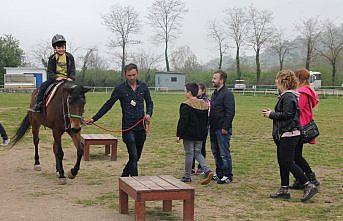 Ordu'da öğrenciler at bindi