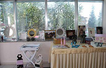 Psikiyatri hastaları el sanatlarıyla tedavi oluyor