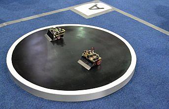 Robot "Sanbot" erik dalı oynadı