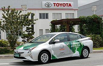 Toyota'dan dünyanın ilk alternatif yakıtlı hibrit araç prototipi