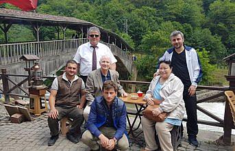 Esnafın duyarlı davranışı Amerikalı turisti duygulandırdı