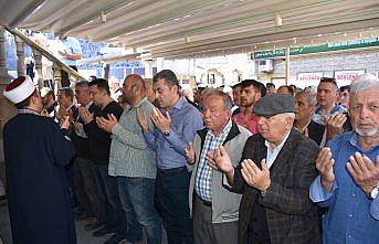 Şehit Filistinliler için gıyabi cenaze namazı