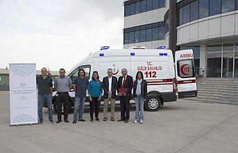 TANAP hibe ettiği ambulansları teslim ediyor