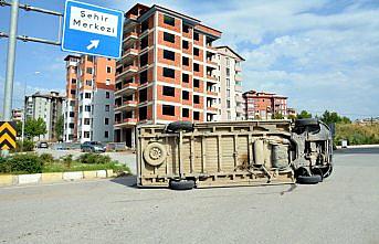 Tokat'ta öğrenci servisi devrildi: 7 yaralı