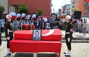 Trafik kazasında hayatını kaybeden uzman onbaşı toprağa verildi