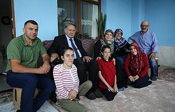 Vali Doğanay'ın engelli kız kardeşleri ziyareti