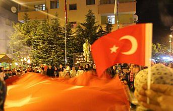 Yığılca'da fener alayı ve gençlik yürüyüşü