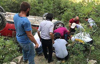 100 metre derinlikteki kanyona devrildi