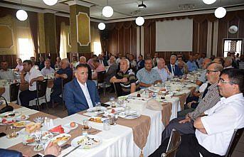 AK Partili adaylar muhtarlarla buluştu