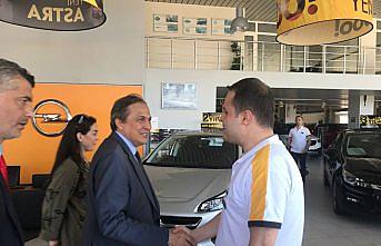 “Asgari ücreti 2 bin 200 lira yapacağız“