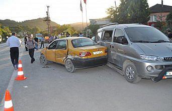 Bartın'da trafik kazası: 10 yaralı