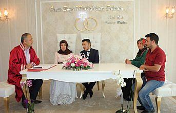 Başkan Üçok, görme engelli çiftin nikahını kıydı