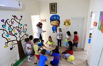 Çocuklar eğleniyor, anneleri meslek öğreniyor