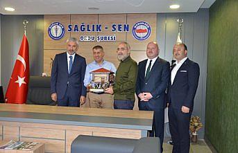 Cumhurbaşkanı Başdanışmanı Topçu'dan sendikalara ziyaret