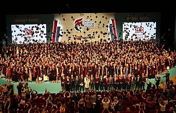 Fatih Sultan Mehmet Vakıf Üniversitesi mezunlarını uğurladı