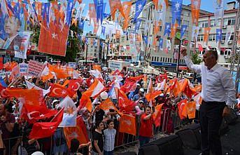 Giresun Milletvekili Öztürk, Görele'de miting yaptı