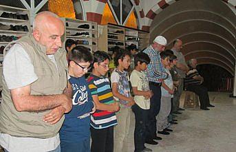 Haydi çocuklar teravih namazına