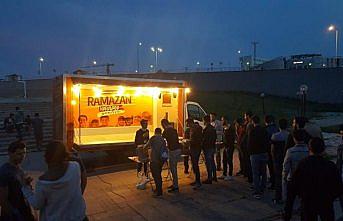 Kastamonu'da 350 öğrenci aynı sofrada iftar yaptı