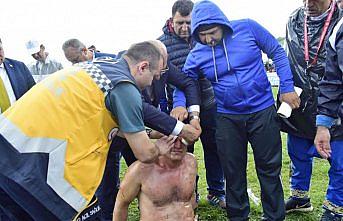 Milletvekili adayı doktor yaralıya ilk müdahalede bulundu