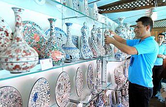 Tutuklu ve hükümlülerin yaptığı ürünler sergileniyor