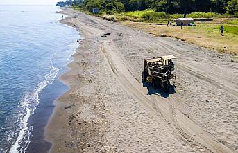 Ünye'de kumsal temizleme çalışması