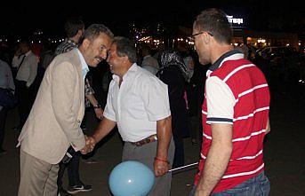 Ünye'de milletvekili adayları dilek feneri uçurdu