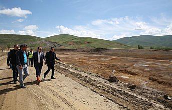 Vali Pehlivan, baraj inşaatında incelemelerde bulundu