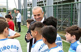 Altınordu Belediyesi Yaz Futbol ve Kaleci Okulu açıldı
