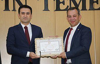 CHP Bolu Milletvekili Özcan mazbatasını aldı