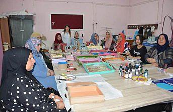 Çorum'da mülteci kadınlar meslek öğreniyor