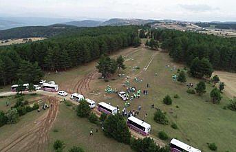 Doğadan 3 günde 30 ton çöp topladılar