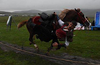 Emir Kümbet ve 6 bin şehit anıldı