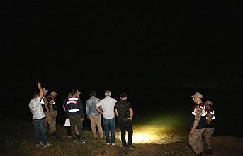 Yüzmek için girdiği gölette boğuldu