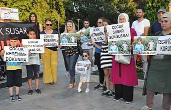 Zonguldak'ta Eylül ve Leyla için gökyüzüne siyah balon bırakıldı