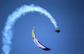 324 metre yükseklikte nefesleri kestiler