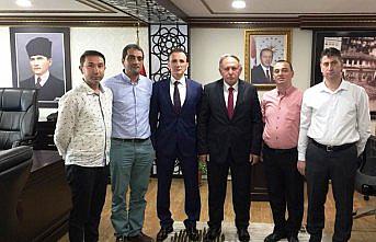 Artvin Valisi Doğanay'a turizmcilerden ziyaret