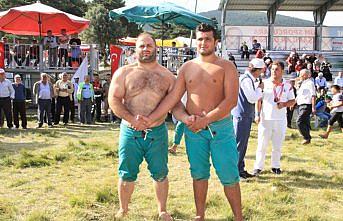 Bengü güreşlerinde kalp krizi geçiren kişi öldü