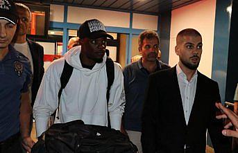 Ekuban, Trabzonspor için Türkiye'ye geldi