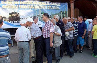 Hacı adayları uğurlanıyor