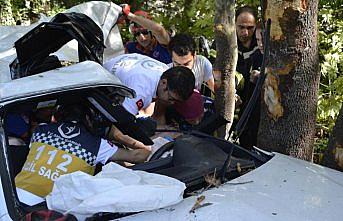 Sağlık personeli kazada yaralandı