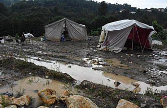 Selzedelerin yarasını Kızılay sarıyor