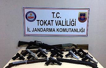 Tokat'taki düğünlerde çok sayıda silah ele geçirildi