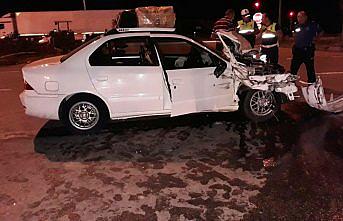 Amasya'da otomobil ile traktör çarpıştı: 5 yaralı