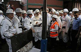 Bakan Fatih Dönmez, maden ocağına indi